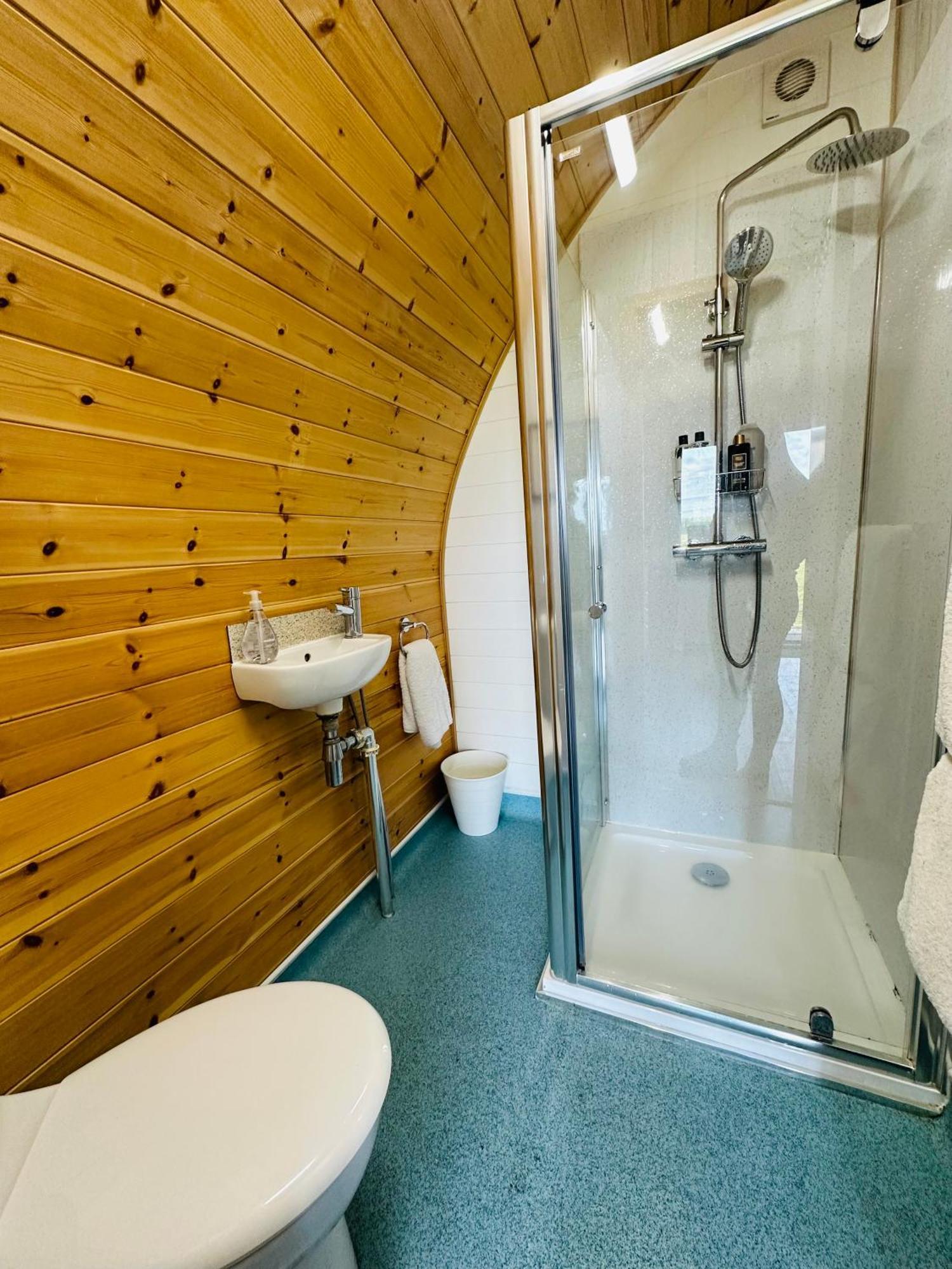 Hotel Welly Boot Pod Shenstone Exterior foto